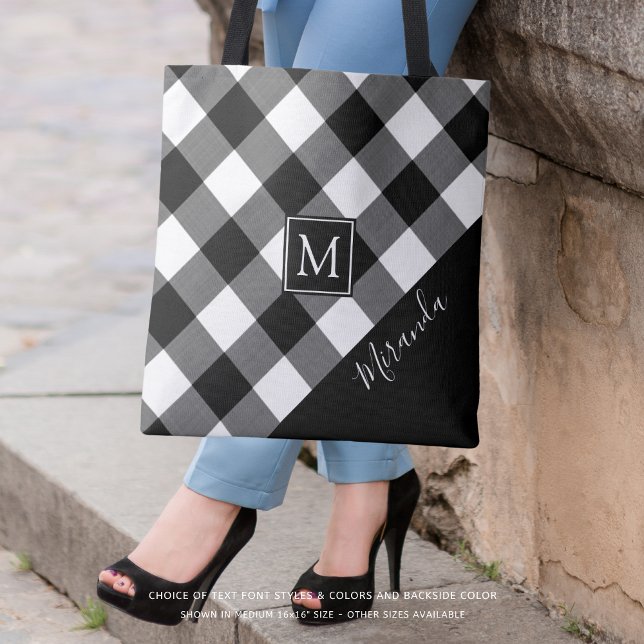 Black and White Buffalo Check Plaid Monogram Name Tasche (Von Creator hochgeladen)