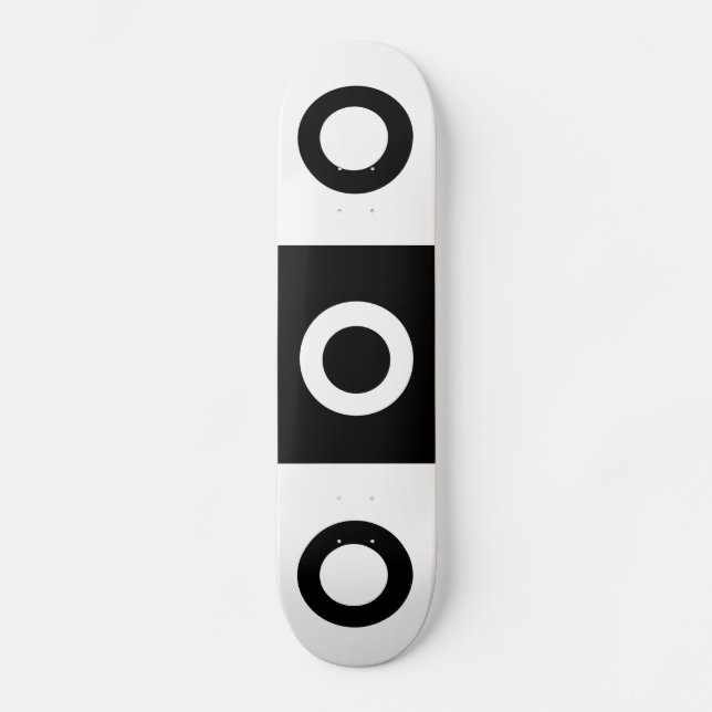 Black and white checker pattern skateboard (Vorderseite)