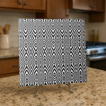 Black And White Geometric Mosaic Optical Illusion  Fliese<br><div class="desc">Modern and unique decorative tile design featuring a seamless pattern made of geometric shapes in black and white. Texture with optical illusion effect.</div>