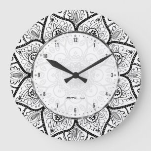 Black And White Ornate Mandala Lace Design Große Wanduhr