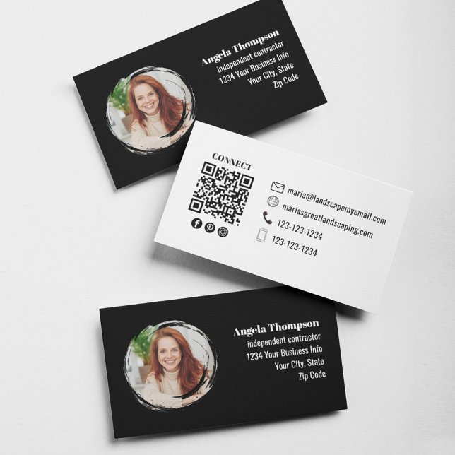 Black and White Photo QR Code Connect with Me Visitenkarte (Black and white photo and QR code business cards. )