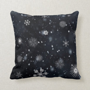 Black and White Snowflake Kissen
