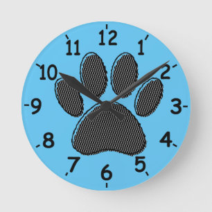 Black and White Striped Puppy Paw Print On Blue Runde Wanduhr