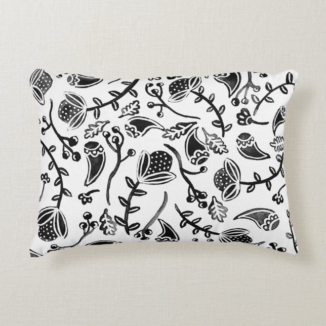 Black and White Woodland Floral Pattern Dekokissen (Vorderseite)