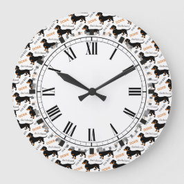 Black ansd Tan Smooth Coated Dachshund Pattern Große Wanduhr