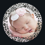 Black Berry Gerahmt Baby Foto Magnet<br><div class="desc">Ein Kreis hübscher, grafischer Blumenbeeren und Blätter umrahmt Ihr Lieblings-Foto, um einen perfekten Sake zu kreieren oder Eltern und Großeltern zu schenken.</div>