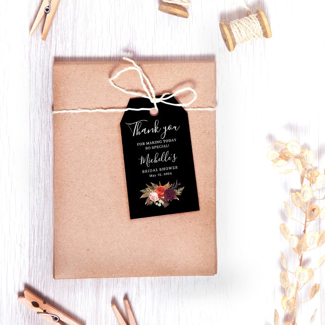 Black Boho Floral Brautparty Geschenkanhänger (Von Creator hochgeladen)