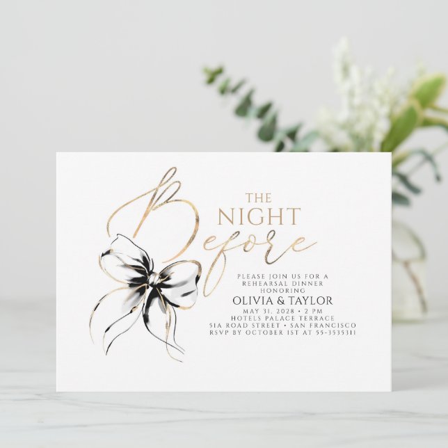 Black Bow Elegant Modern Chic Rehearsal Dinner Einladung (Stehend Vorderseite)