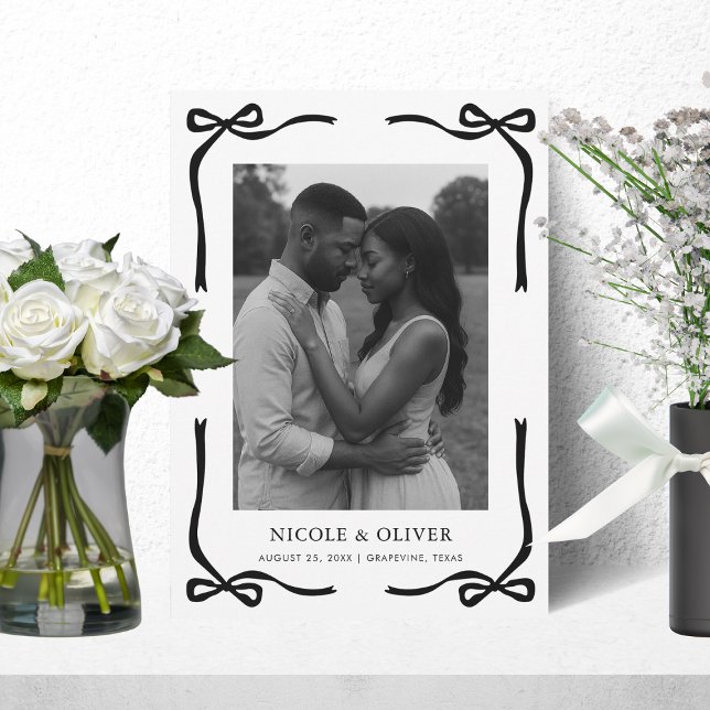 Black Bow Frame & Simple Modern Foto Wedding Save The Date (Von Creator hochgeladen)