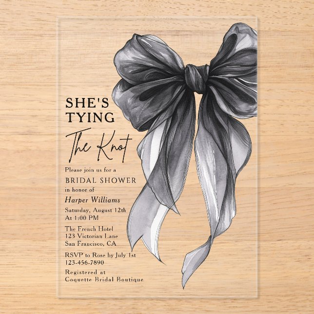 Black Bow She's Tying The Knot Bridal Shower Acryleinladungen (Vorderseite)