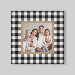 Black Buffalo Kariert Bauernhof Weihnachtsfeiertag Leinwanddruck<br><div class="desc">Die karierte Weihnachtswall-Leinwand im Bauernstil besticht durch ein Foto,  das von einem bräunlichen Rahmen gerahmt ist,  mit einem schwarz-weißen Büffel-Karo / kariertem gemustertem Hintergrund. Foto Tipp: schneiden Sie Ihr Foto vor dem Hochladen auf eine quadratische Form.</div>