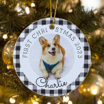 Black Buffalo Karo Pet's First Christmas Foto Keramik Ornament<br><div class="desc">Das erste Weihnachtsschmuck eines Haustieres mit modernem Bauernbüffel-Karo-Design.</div>