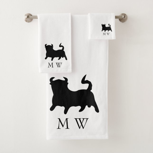 Black Bull Design Monogrammed Badhandtuch Set (Insitu)