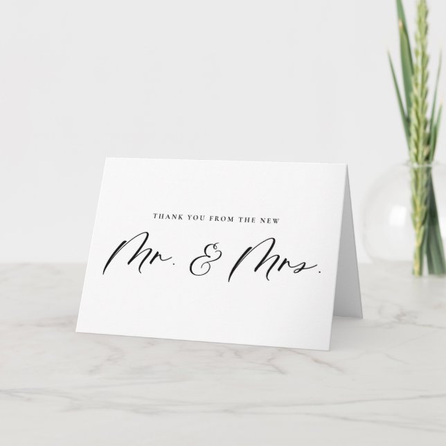 Black Calligraphy Mr. und Mrs. Newlyweds Wedding Dankeskarte (Vorderseite)
