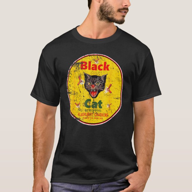 Black Cat Firecracker Vintag Funny Cat T-Shirt (Vorderseite)