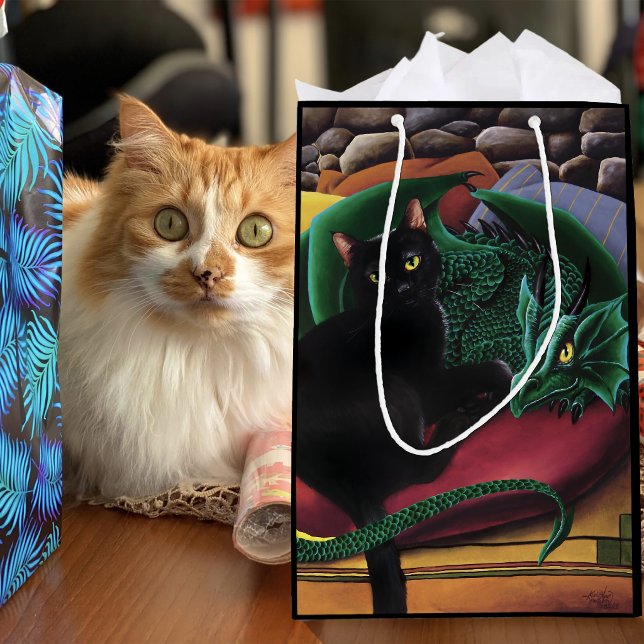 Black Cat Green Dragon Mittlere Geschenktüte (Von Creator hochgeladen)