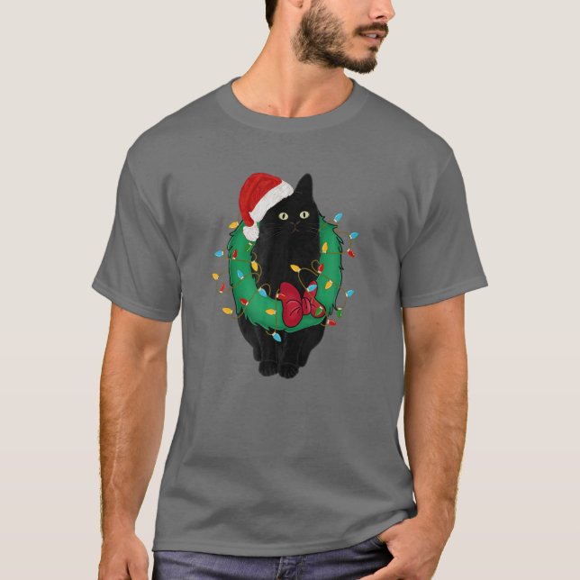 Black Cat In Christmas Lights Weihnachtsmannmütze  T-Shirt (Vorderseite)