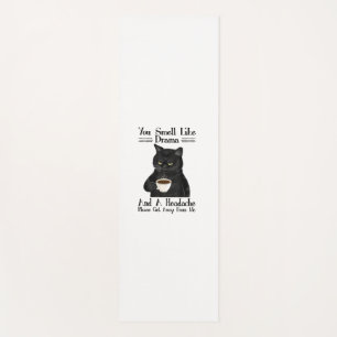 Black Cat-Kaffee riecht man wie Drama und ein Head Yogamatte