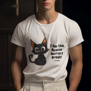 Black Cat lächelt, glaubt, er bricht die Spiegel T-Shirt