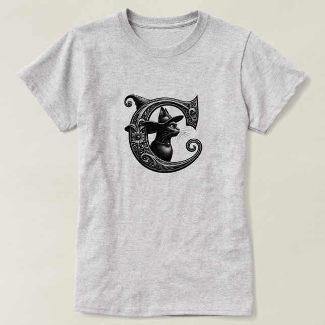 Black Cat Witch Hexerei Letter C Custom Initial T-Shirt (Design vorne)