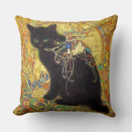 Black cat with mysterious eyes kissen