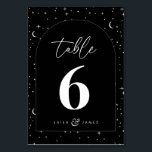 Black Celestial Arched Wedding Tischnummer<br><div class="desc">Ein himmlischer Mond mit Sternen,  schwarzer Hochzeitstisch mit dem gleichen Design auf der Rückseite,  um den Gästen zu helfen,  ihren Tisch zu finden. Passen Sie die Farbe des Sternmusters,  des Hintergrunds,  des Bogenfüllens und des Mondelements an! Sie müssen bei Ihrer Hochzeit für jede Tischnummer einen kaufen.</div>