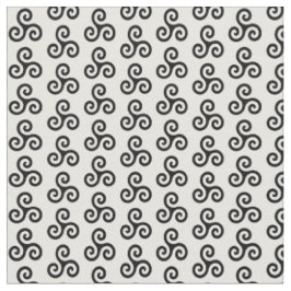 Black Celtic Triple Spiral Triskele auf Weiß Stoff