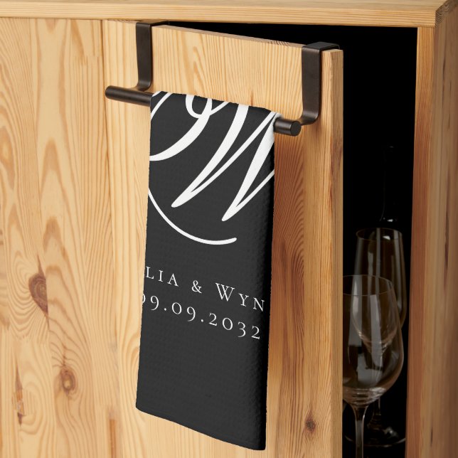 Black Chic Monogram Wedding Geschirrtuch (Drittel gefaltet)