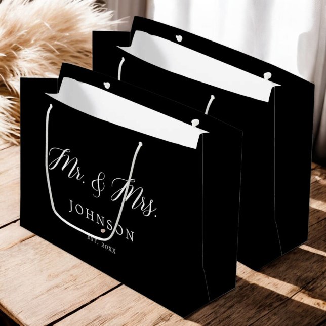 Black Classic Mr. und Mrs. Newlyweds Large Gift Ba Große Geschenktüte (Von Creator hochgeladen)