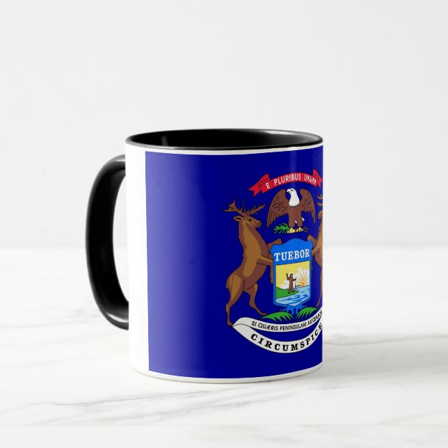 Black Combo Tasse mit der Flagge von Michigan, USA (Vorderseite Links)