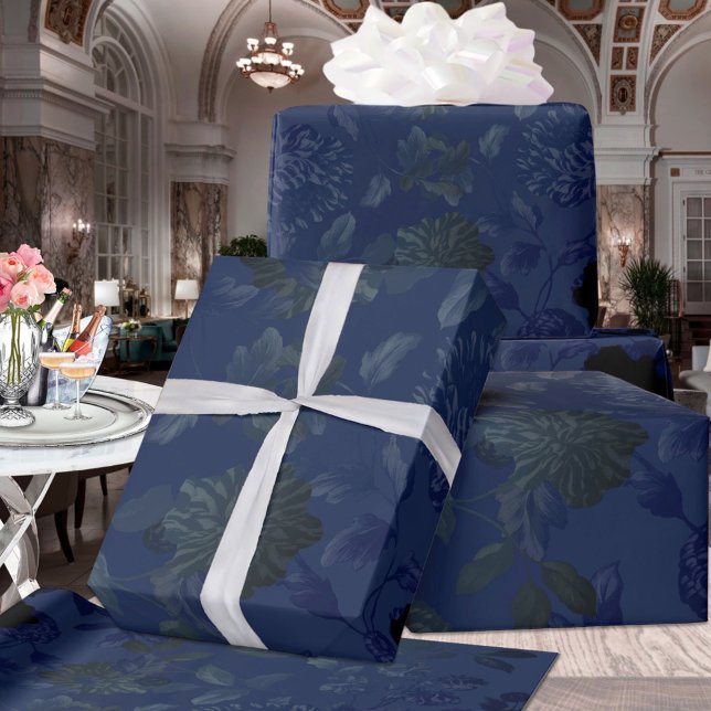 Black & Deep Blue Floral Ombre Wedding Geschenkpapier (Von Creator hochgeladen)