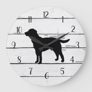 Black Dog Labrador Rustic Shiplap Farmhouse Große Wanduhr