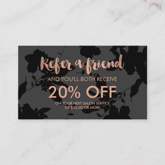 Black Floral Rose Gold Text Salon Empfehlungskarte (Vorderseite)
