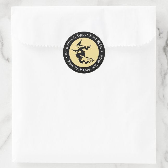 Black Flying Hexe Spooky Halloween-Rücksendeadress Runder Aufkleber (Tasche)