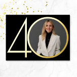 Black Gold Foto Minimalistisch 40. Geburtstag Part Folieneinladung<br><div class="desc">Black Gold Foto Minimalistisch 40. Geburtstag Party Foil Einladung. Feiern Sie stilvoll mit unserer minimalistisch-schwarzen Geburtstagsveranstaltung mit luxuriösen echten Goldfolienakzenten, die eine Touch Eleganz verleihen. Dieses elegante Design ermöglicht es Ihrem Foto, die Bühne im Zentrum zu betrachten, und es zu einem personalisierten und unvergesslichen Sake zu machen. Ideal für diejenigen,...</div>