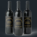 Black Gold Funny Personalisiert Wedding Weinetikett<br><div class="desc">Einfache Hochzeitsflaschen-Etiketten in Tomaten aus schwarz und Gold "Glückwunsch Recht zu Ende" lustige Text einfach mit Ihren Namen anpassen</div>