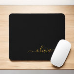 Black Gold Girl Script Monogram Name Modern Mousepad<br><div class="desc">Gold und Schwarz Monogramm Fügen Sie Ihren eigenen Namen Mousepad (Maus Pad). Das macht den perfekten 16 Geburtstag,  Hochzeit,  Brautparty,  Jubiläum,  Babydusche oder Junggeselinnen-Abschied Geschenk für jemanden,  der Lieben glamourösen Luxus und schicke Stile.</div>