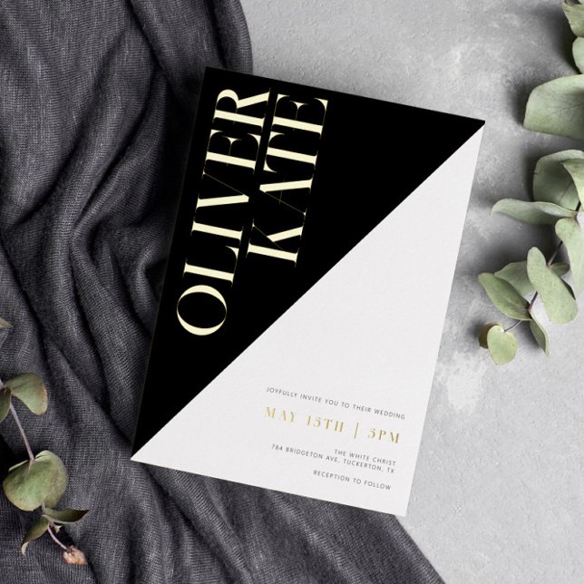 Black & Gold Moderne Typografie Hochzeit Folieneinladung (Von Creator hochgeladen)