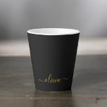 Black Gold Modernes Script Giron Monogram Name Milchtasse<br><div class="desc">Schwarz und Gold einfache Script Monogram Name Latte Coffee Cup Tasse. Das macht den perfekten 16 Geburtstag,  Hochzeit,  Brautparty,  Jubiläum,  Babydusche oder Junggeselinnen-Abschied Geschenk für jemanden,  der Lieben glamourösen Luxus und schicke Stile.</div>