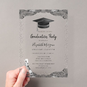 Black Grad Cap, Wine Glass Confetti Abschluss Acryleinladungen
