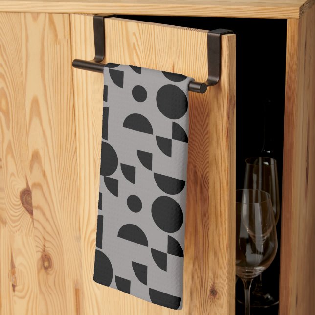 Black Gray Modern Elegantes geometrisches Tribal Geschirrtuch (Drittel gefaltet)