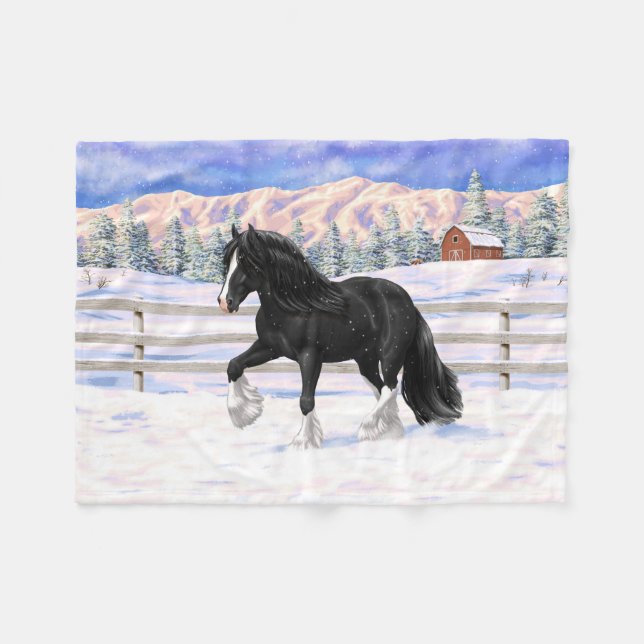 Black Gypsy Vanner Irish Cob Draft Horse in Snow Fleecedecke (Vorderseite (Horizontal))
