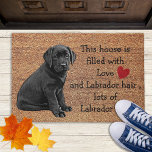 Black Lab Funny Hund Rustic Coir Eintrag Labrador Fußmatte<br><div class="desc">Herzlich willkommen bei dieser lustigen Tür! "Dieses Haus ist voll mit Liebe und Labrador Haaren ,  viel Labrador Haar . " Willkommen Doormat - Labrador Eintrag Doormat. COPYRIGHT © 2020 Judy Burrows,  Black Dog Art - Alle Rechte vorbehalten.</div>