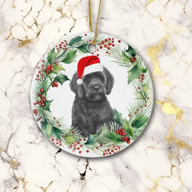 Black Labradoodle Puppy Holly Wreath Weihnachten Keramik Ornament (Von Creator hochgeladen)