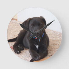 Black Labrador Retriever Puppy Runde Wanduhr