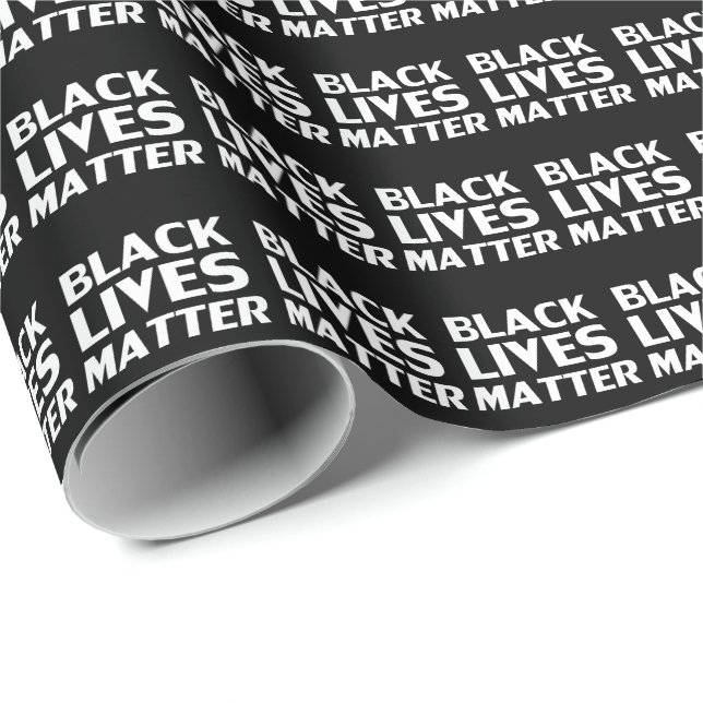Black Lives Materie Schwarz-weiße Typografie Muste Geschenkpapier (Rolleneckpunkt)