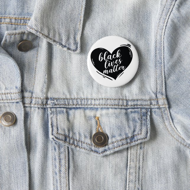 Black Lives Matter Heart Button (Beispiel)