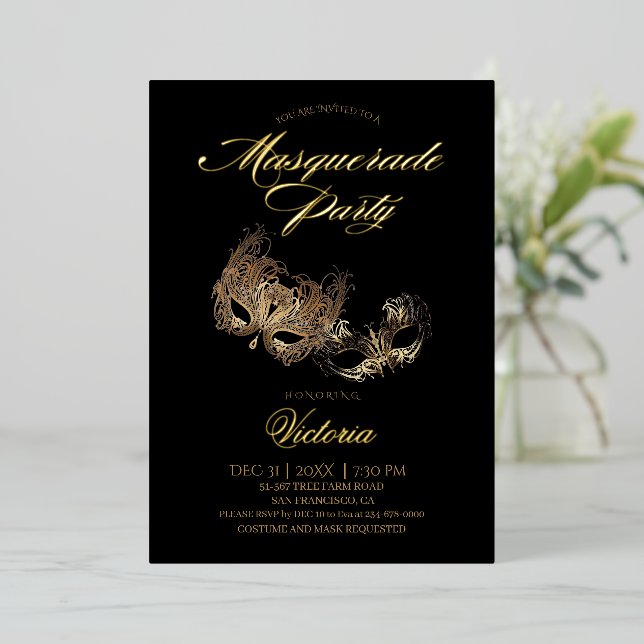 Black Masquerade Party Folieneinladung (Stehend vorne)