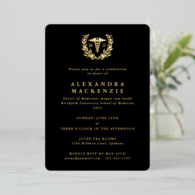 Black MD Caduceus + Laurel Wreath Abschluss Folieneinladung (Stehend vorne)