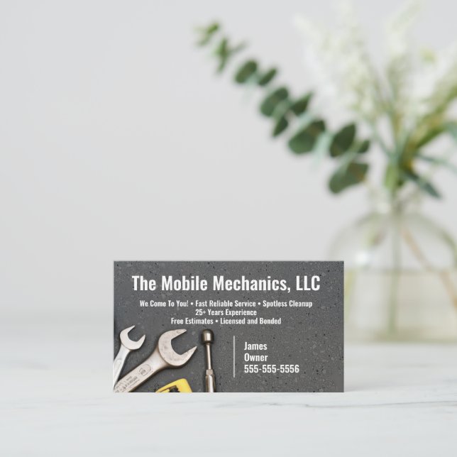 Black Mechanic Business Card Visitenkarte (Stehend Vorderseite)